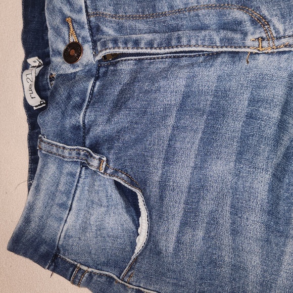 Rue 21 Distressed Blue Jeans - Picture 3 of 7